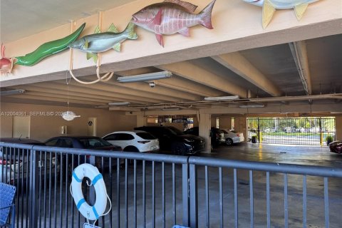 Condo in North Miami, Florida, 1 bedroom  № 2068382 - photo 16