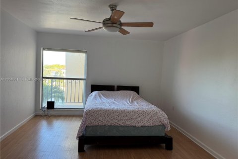 Condo in North Miami, Florida, 1 bedroom  № 2068382 - photo 6