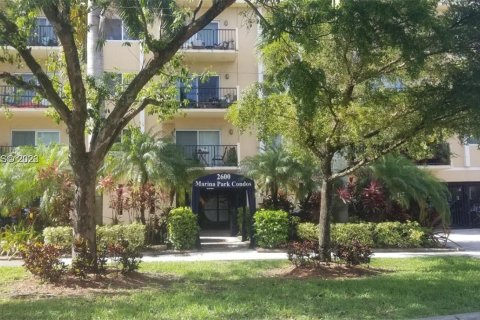 Condo in North Miami, Florida, 1 bedroom  № 2068382 - photo 20