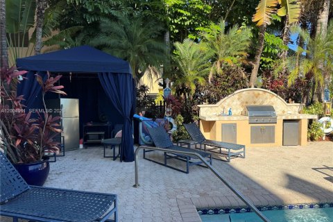 Condo in North Miami, Florida, 1 bedroom  № 2068382 - photo 22