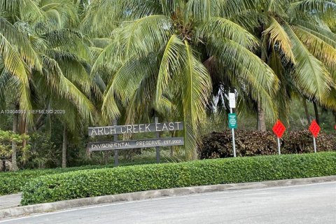 Condo in North Miami, Florida, 1 bedroom  № 2068382 - photo 18