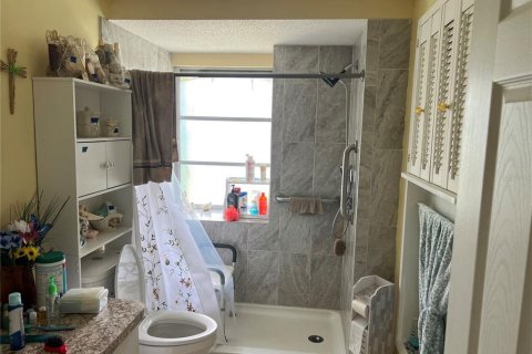 House in Port Charlotte, Florida 3 bedrooms, 151.71 sq.m. № 1833120 - photo 8