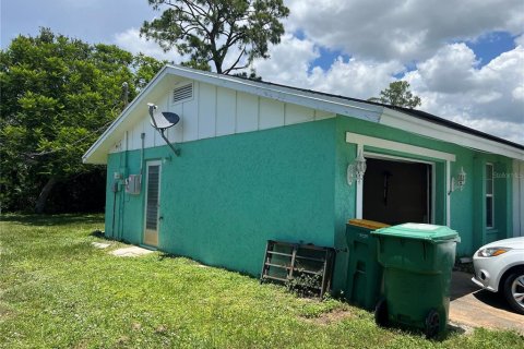 House in Port Charlotte, Florida 3 bedrooms, 151.71 sq.m. № 1833120 - photo 3
