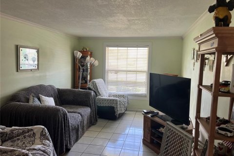 House in Port Charlotte, Florida 3 bedrooms, 151.71 sq.m. № 1833120 - photo 18
