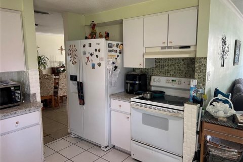 House in Port Charlotte, Florida 3 bedrooms, 151.71 sq.m. № 1833120 - photo 16