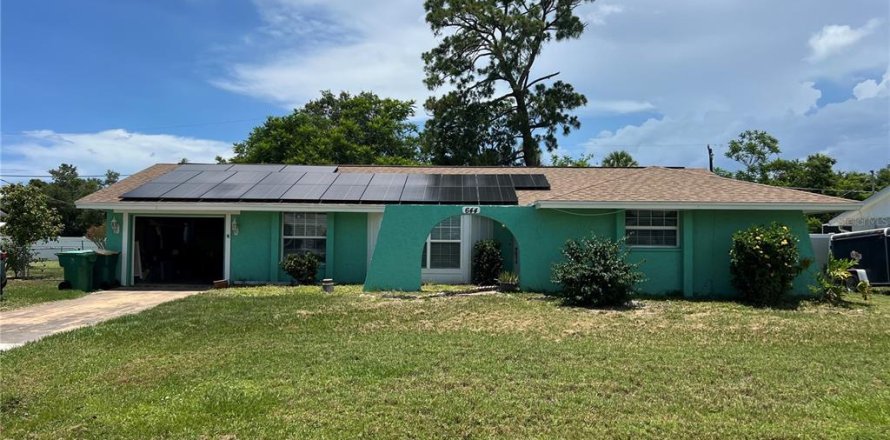 Casa en Port Charlotte, Florida 3 dormitorios, 151.71 m2 № 1833120