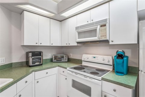 Villa ou maison à vendre à Spring Hill, Floride: 3 chambres, 160.81 m2 № 2234743 - photo 15
