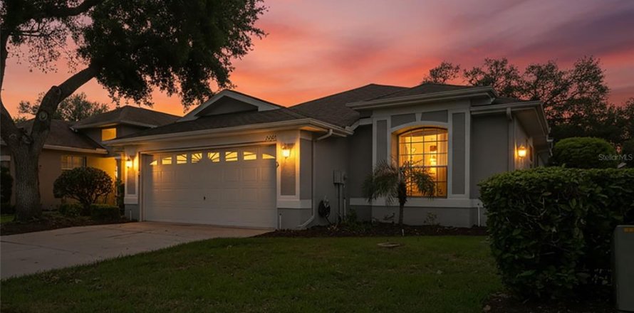 Villa ou maison à Spring Hill, Floride 3 chambres, 160.81 m2 № 2234743