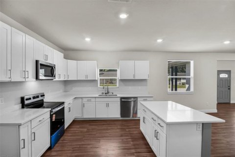 House in Ocala, Florida 4 bedrooms, 199.28 sq.m. № 1909660 - photo 6