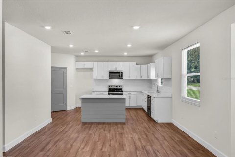 House in Ocala, Florida 4 bedrooms, 199.28 sq.m. № 1909660 - photo 4