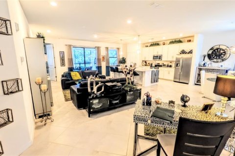 Copropriété à louer à Sarasota, Floride: 3 chambres, 205.59 m2 № 2272831 - photo 5