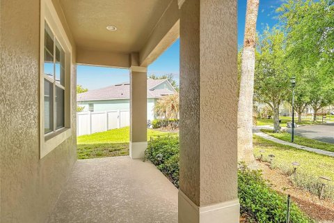 Villa ou maison à vendre à Auburndale, Floride: 5 chambres, 346.99 m2 № 2142125 - photo 2