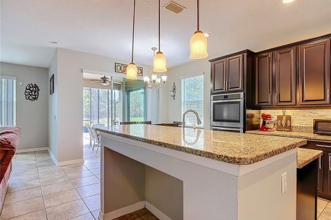 Villa ou maison à vendre à Auburndale, Floride: 5 chambres, 346.99 m2 № 2142125 - photo 8