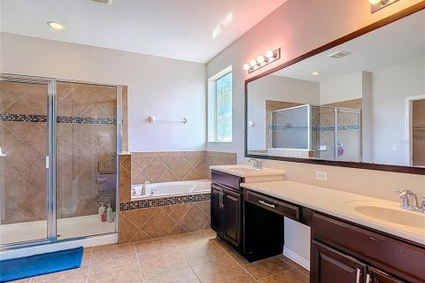 Villa ou maison à vendre à Auburndale, Floride: 5 chambres, 346.99 m2 № 2142125 - photo 15