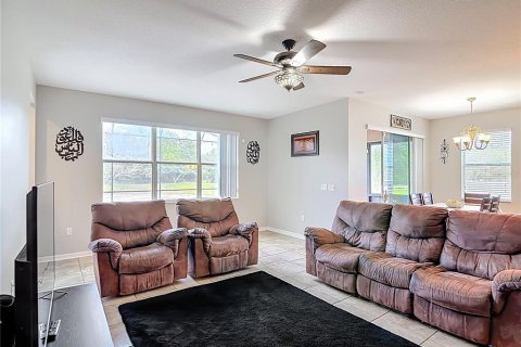 Villa ou maison à vendre à Auburndale, Floride: 5 chambres, 346.99 m2 № 2142125 - photo 11