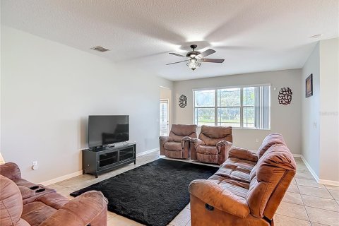 Villa ou maison à vendre à Auburndale, Floride: 5 chambres, 346.99 m2 № 2142125 - photo 12