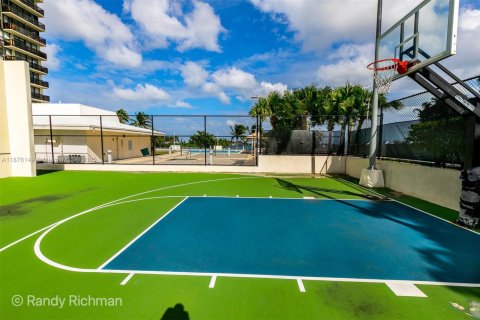 Condominio en alquiler en Miami, Florida, 2 dormitorios, 91.97 m2 № 1927023 - foto 26