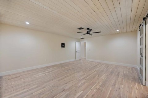 House in Sarasota, Florida 5 bedrooms, 193.42 sq.m. № 1652469 - photo 25