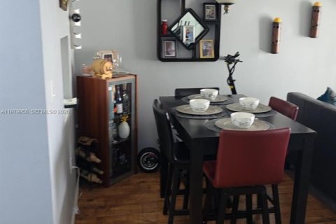 Copropriété à louer à Sunrise, Floride: 2 chambres, 78.97 m2 № 2046361 - photo 15