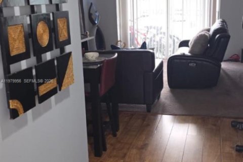 Copropriété à louer à Sunrise, Floride: 2 chambres, 78.97 m2 № 2046361 - photo 9