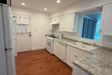 Villa ou maison à louer à Oak Hill, Floride: 2 chambres, 130.06 m2 № 2224296 - photo 16
