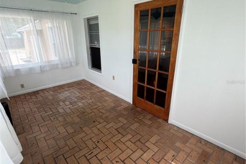 Villa ou maison à louer à Oak Hill, Floride: 2 chambres, 130.06 m2 № 2224296 - photo 9