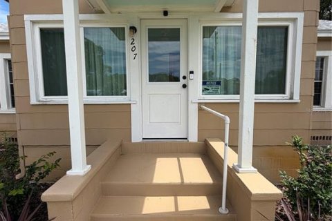 Villa ou maison à louer à Oak Hill, Floride: 2 chambres, 130.06 m2 № 2224296 - photo 8