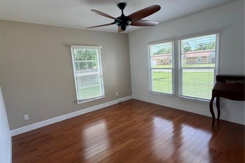 Villa ou maison à louer à Oak Hill, Floride: 2 chambres, 130.06 m2 № 2224296 - photo 30