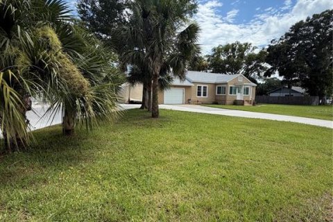 Villa ou maison à louer à Oak Hill, Floride: 2 chambres, 130.06 m2 № 2224296 - photo 3
