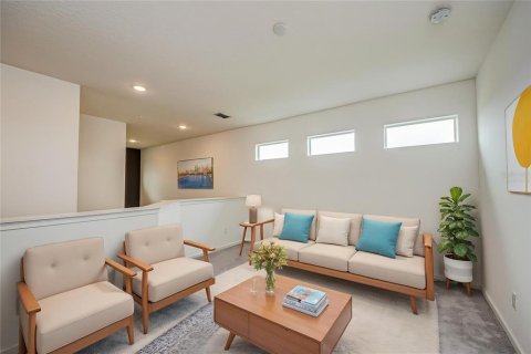 House in Davenport, Florida 4 bedrooms, 247.21 sq.m. № 1521750 - photo 25