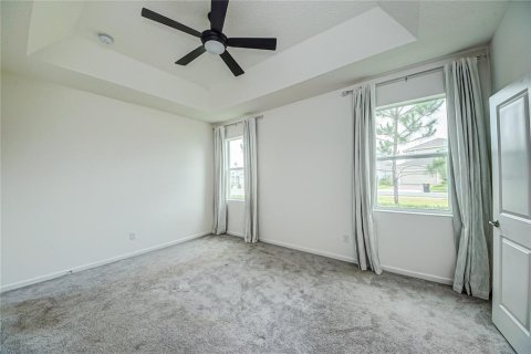 House in Davenport, Florida 4 bedrooms, 247.21 sq.m. № 1521750 - photo 18