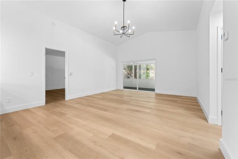 Villa ou maison à vendre à Orlando, Floride: 3 chambres, 116.22 m2 № 2358907 - photo 11