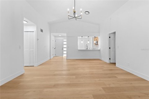 Villa ou maison à vendre à Orlando, Floride: 3 chambres, 116.22 m2 № 2358907 - photo 10