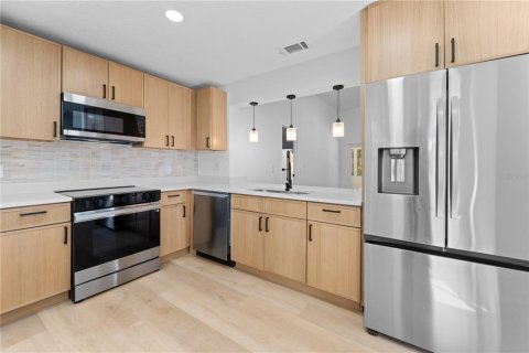 Villa ou maison à vendre à Orlando, Floride: 3 chambres, 116.22 m2 № 2358907 - photo 7