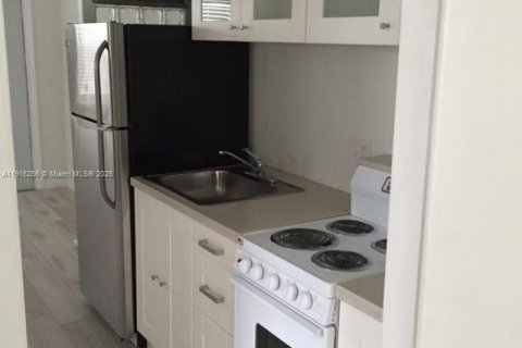 Снять в аренду кондоминиум в Майами-Бич, Флорида 1 спальня, 43.2м2, № 1972756 - фото 5