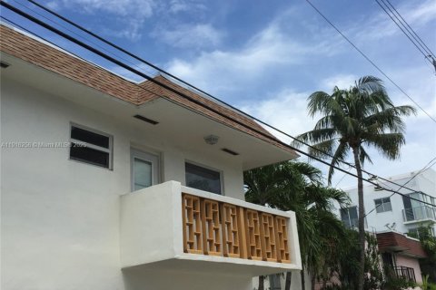 Кондоминиум с 1 спальней в Майами-Бич, Флорида № 1972756