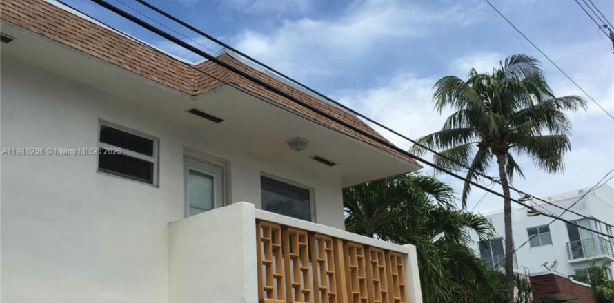 Кондоминиум с 1 спальней в Майами-Бич, Флорида № 1972756