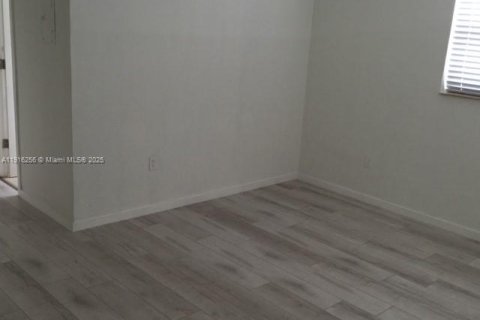 Снять в аренду кондоминиум в Майами-Бич, Флорида 1 спальня, 43.2м2, № 1972756 - фото 8