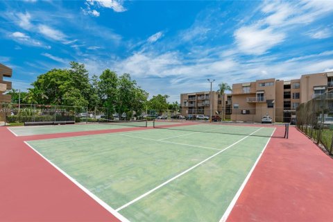 Condo in Miami, Florida, 2 bedrooms  № 1845455 - photo 24