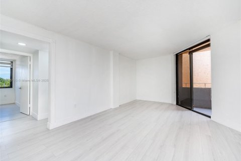 Condo in Miami, Florida, 2 bedrooms  № 1845455 - photo 20