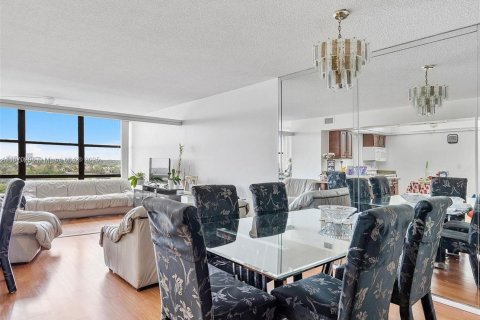 Copropriété à louer à Hallandale Beach, Floride: 1 chambre, 99.87 m2 № 1921578 - photo 7