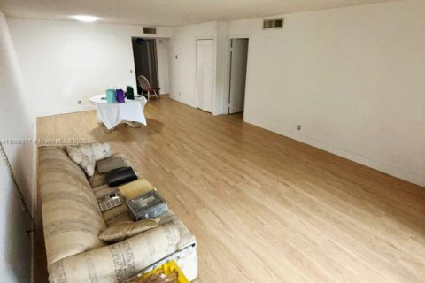 Купить кондоминиум в Уэстон, Флорида 2 спальни, 116.69м2, № 1965802 - фото 5