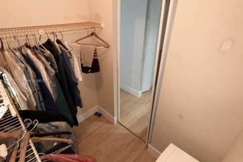 Купить кондоминиум в Уэстон, Флорида 2 спальни, 116.69м2, № 1965802 - фото 11