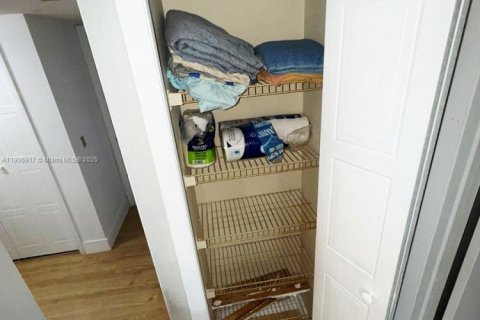 Купить кондоминиум в Уэстон, Флорида 2 спальни, 116.69м2, № 1965802 - фото 18