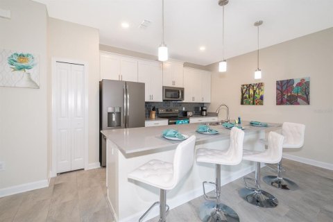Adosado en alquiler en Kissimmee, Florida, 4 dormitorios, 177.81 m2 № 1904385 - foto 12