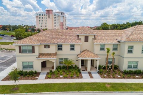 Adosado en alquiler en Kissimmee, Florida, 4 dormitorios, 177.81 m2 № 1904385 - foto 1