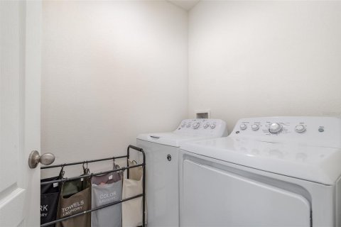 House in Clermont, Florida 4 bedrooms, 171.5 sq.m. № 1854273 - photo 22