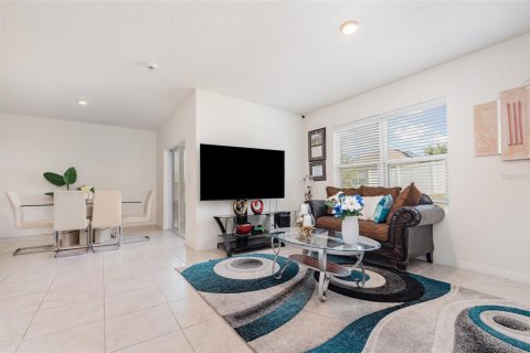 House in Clermont, Florida 4 bedrooms, 171.5 sq.m. № 1854273 - photo 6
