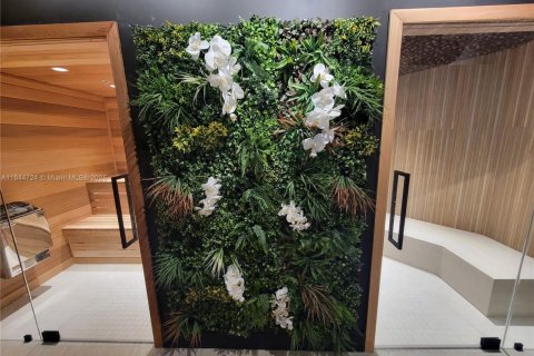 Condo in Miami Beach, Florida, 2 bedrooms  № 2022670 - photo 22