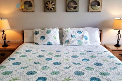 Condo in Miami Beach, Florida, 2 bedrooms  № 2022670 - photo 9